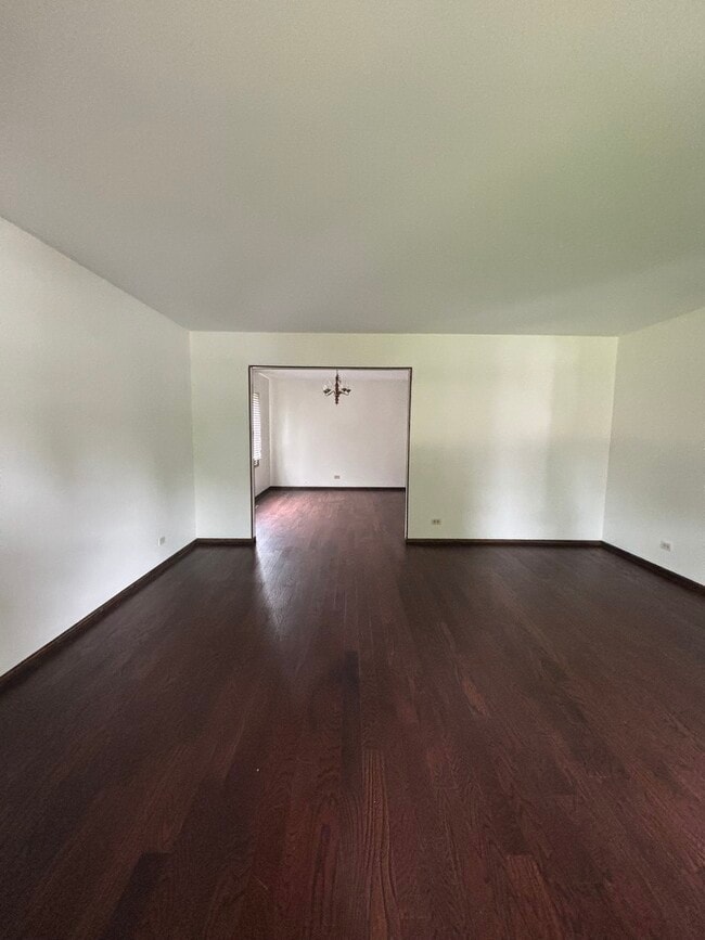 Building Photo - 4080 N Parkside Dr