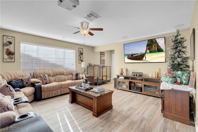 Building Photo - 3949 N Rhine Way