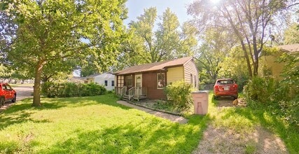 Building Photo - 2044 Hayes Dr