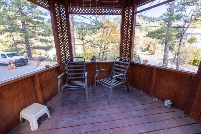 Building Photo - 2242 Deep Creek Dr