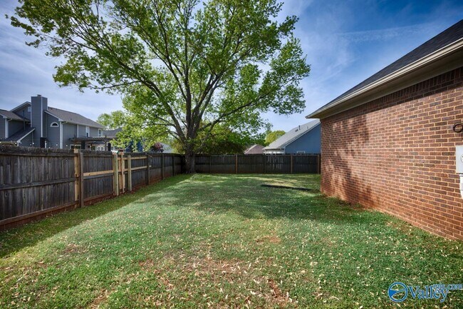 Building Photo - 180 Jarrett Ln
