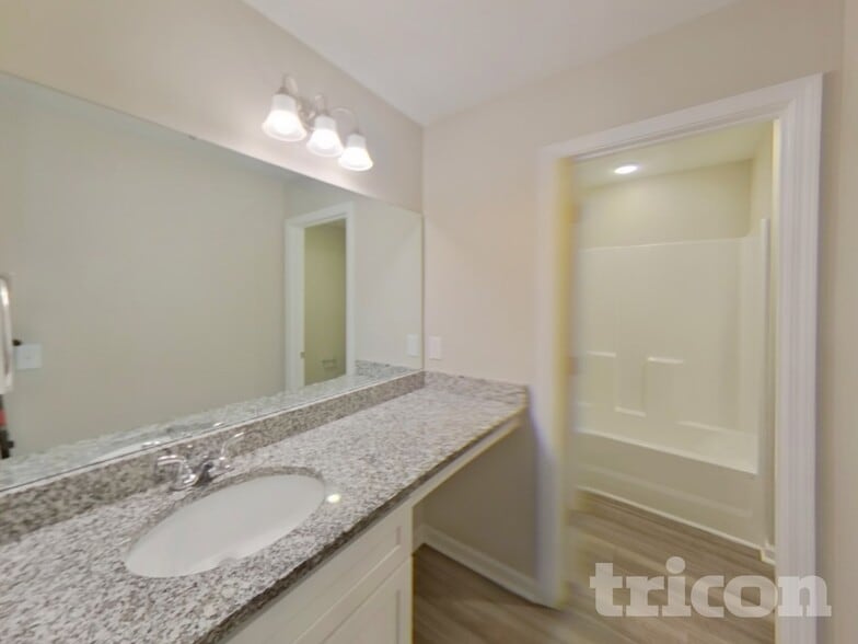 Building Photo - 33 Chalet Ct