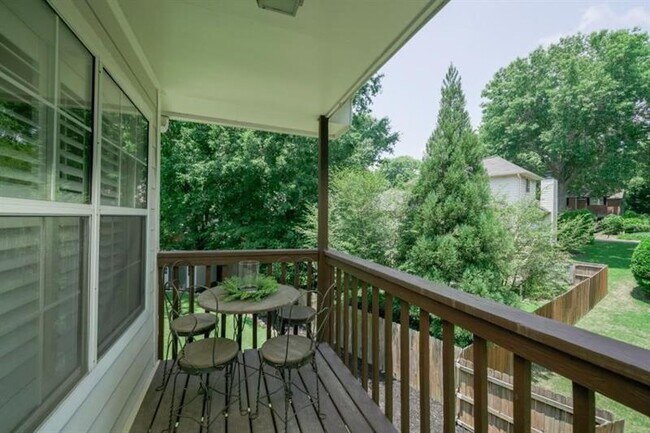 Building Photo - 12080 Greenmont Walk