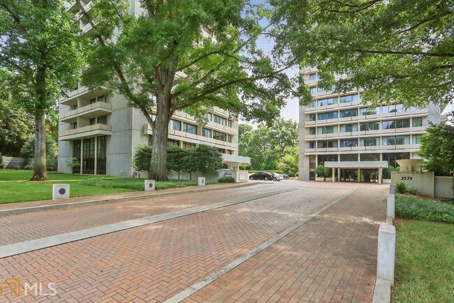 Building Photo - 2575 Peachtree Rd