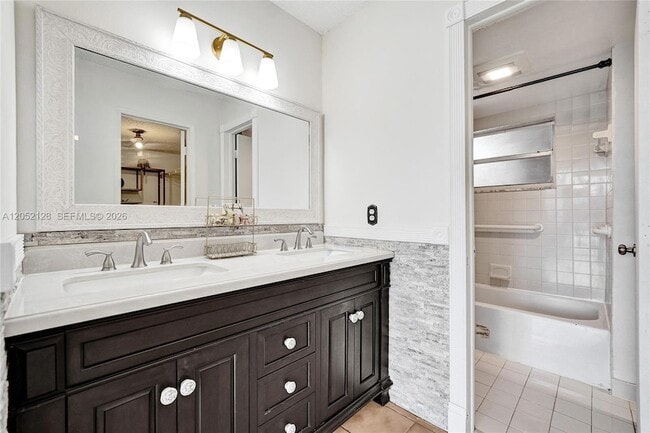 Building Photo - 9480 Tangerine Pl