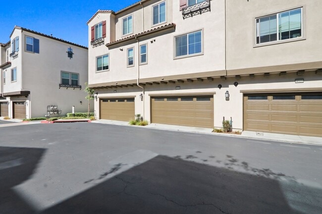 Building Photo - 4325 Blazing Star Wy