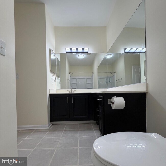 Building Photo - 20453 Chesapeake Square