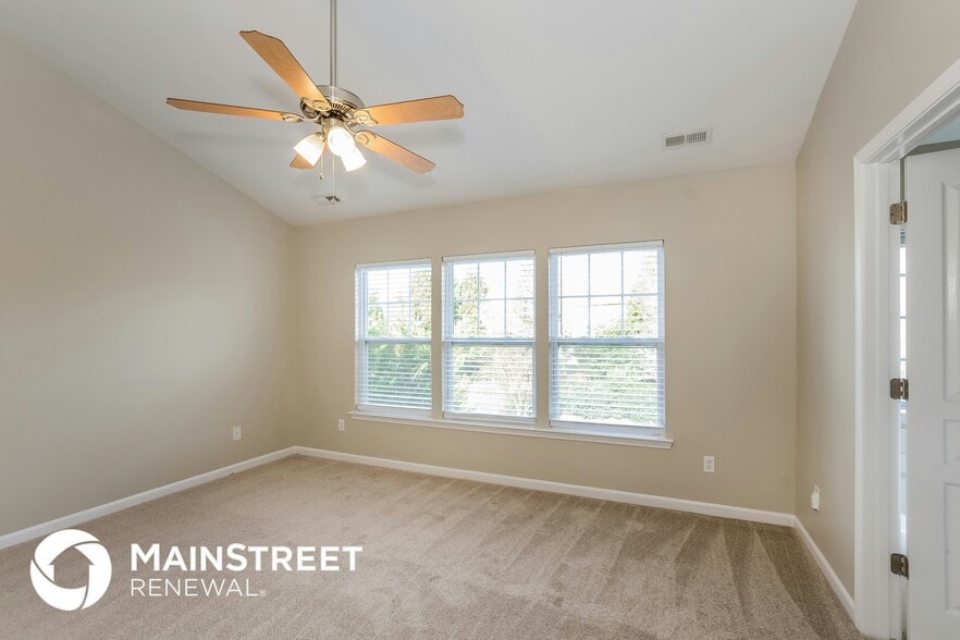 Building Photo - 1397 Millbank Dr