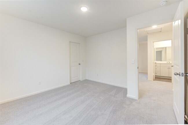 Building Photo - 8815 Vacek Xing Wy