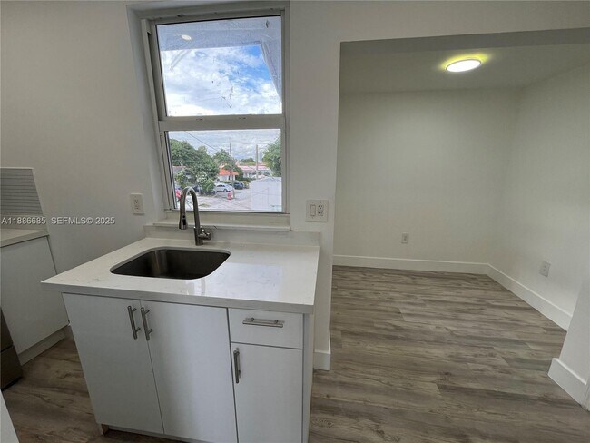 Building Photo - 1719 NW 1st St