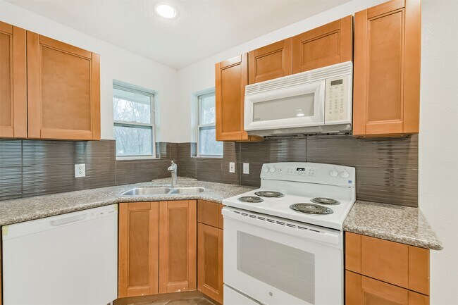 Building Photo - 10412 Ehlers Rd