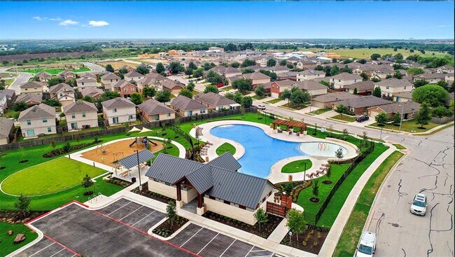 Building Photo - 3420 Bach Dr