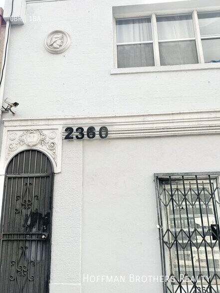 Building Photo - 2360 W Washington Blvd