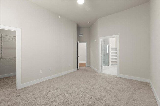 Building Photo - 2648 Sandy Plains Rd