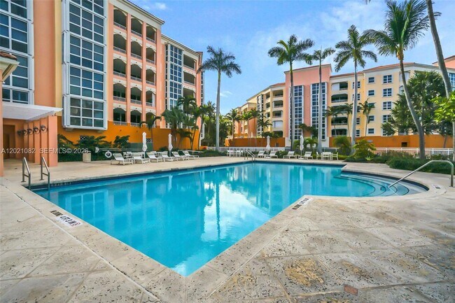 Building Photo - 735 Crandon Blvd
