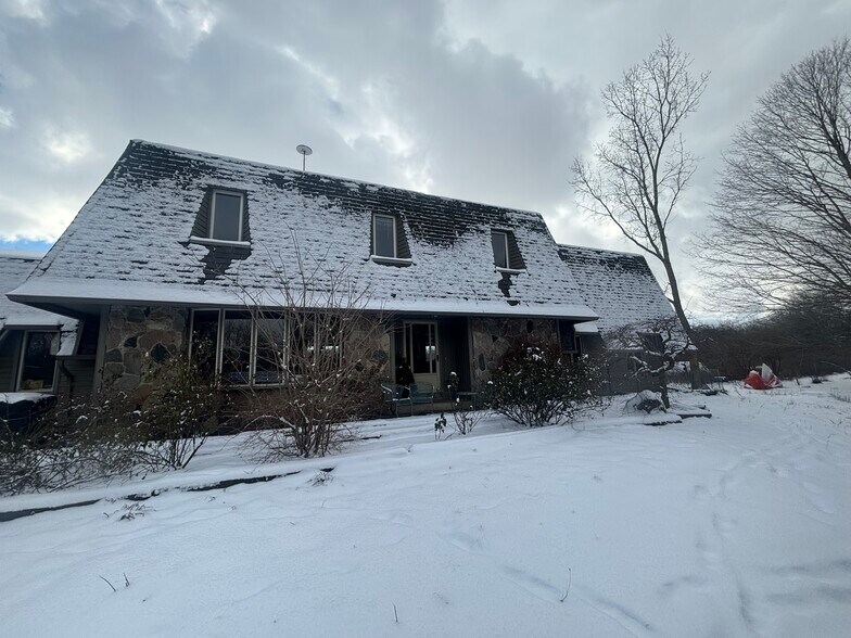Photos coming soon - 427 Harter St