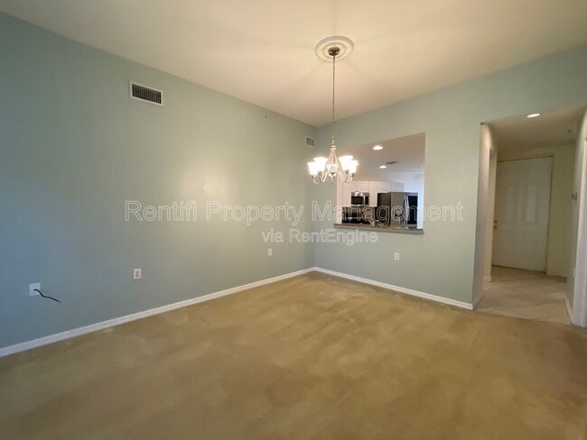 Building Photo - 12090 Summergate Cir