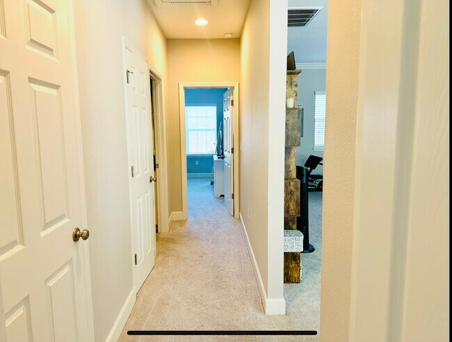 Building Photo - 8716 Terracina Lake Dr