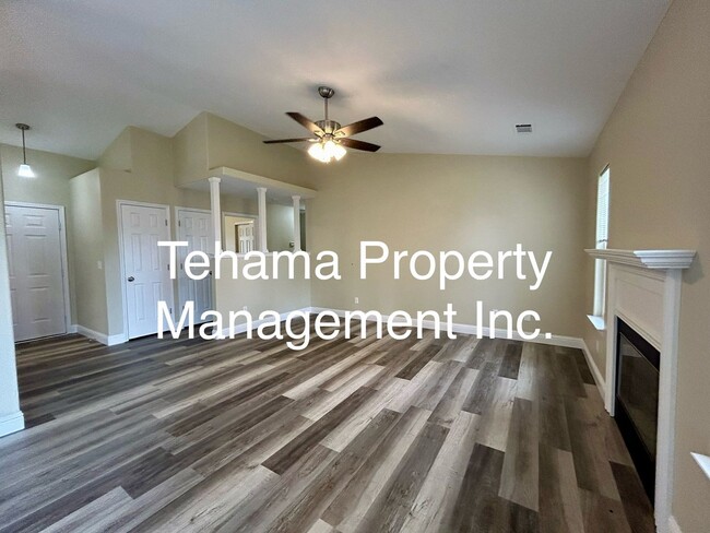 Building Photo - Updated 3 bedroom 2 bathroom in Cottonwood...