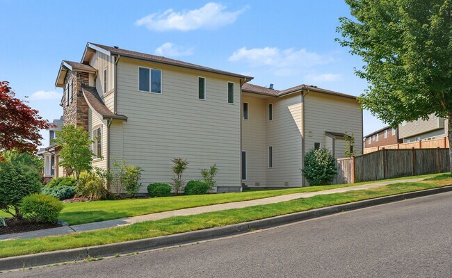 Building Photo - 1874 Miller Dr