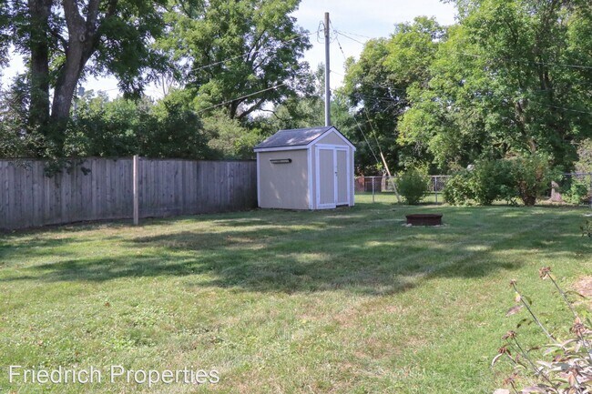 Building Photo - 4 br, 2 bath House - 3310 Tripp St.