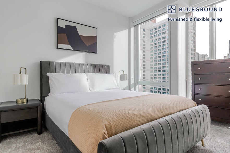 Building Photo - 340 E North Water St