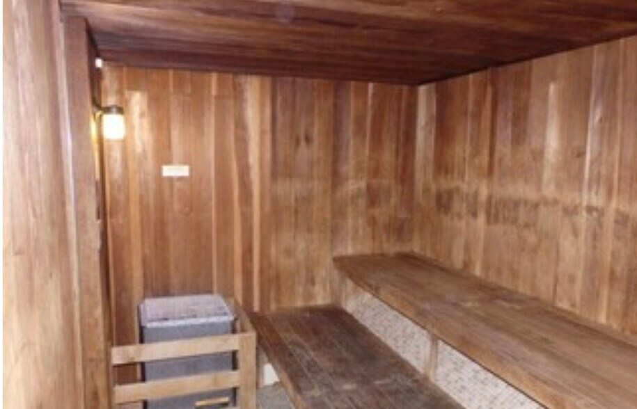 Building Photo - 3050 Rue Dorleans