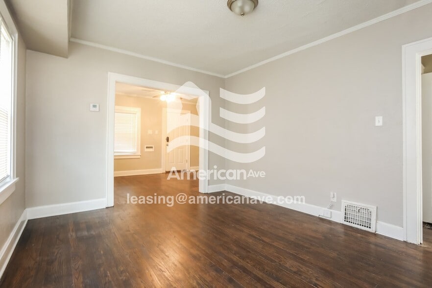 Building Photo - 6620 Wabash Ave