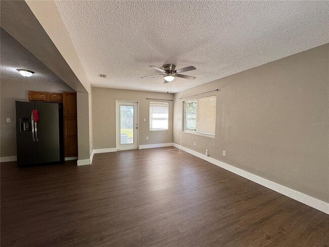 Building Photo - 310 Longwood Dr