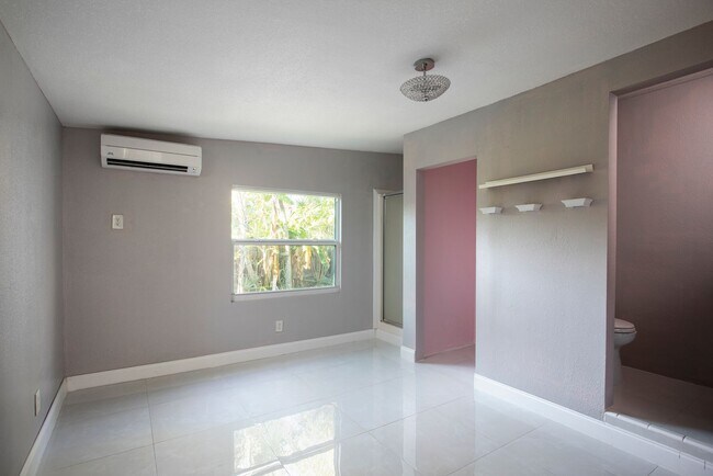 Building Photo - 3 bedroom 2 Bathroom in Big Coppitt No pet...