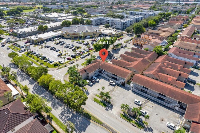 Building Photo - 2560 W 60th St