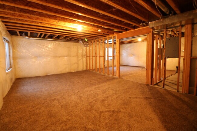 Building Photo - Traverse Mountain Home