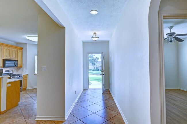 Building Photo - 12959 N Puffin Ln