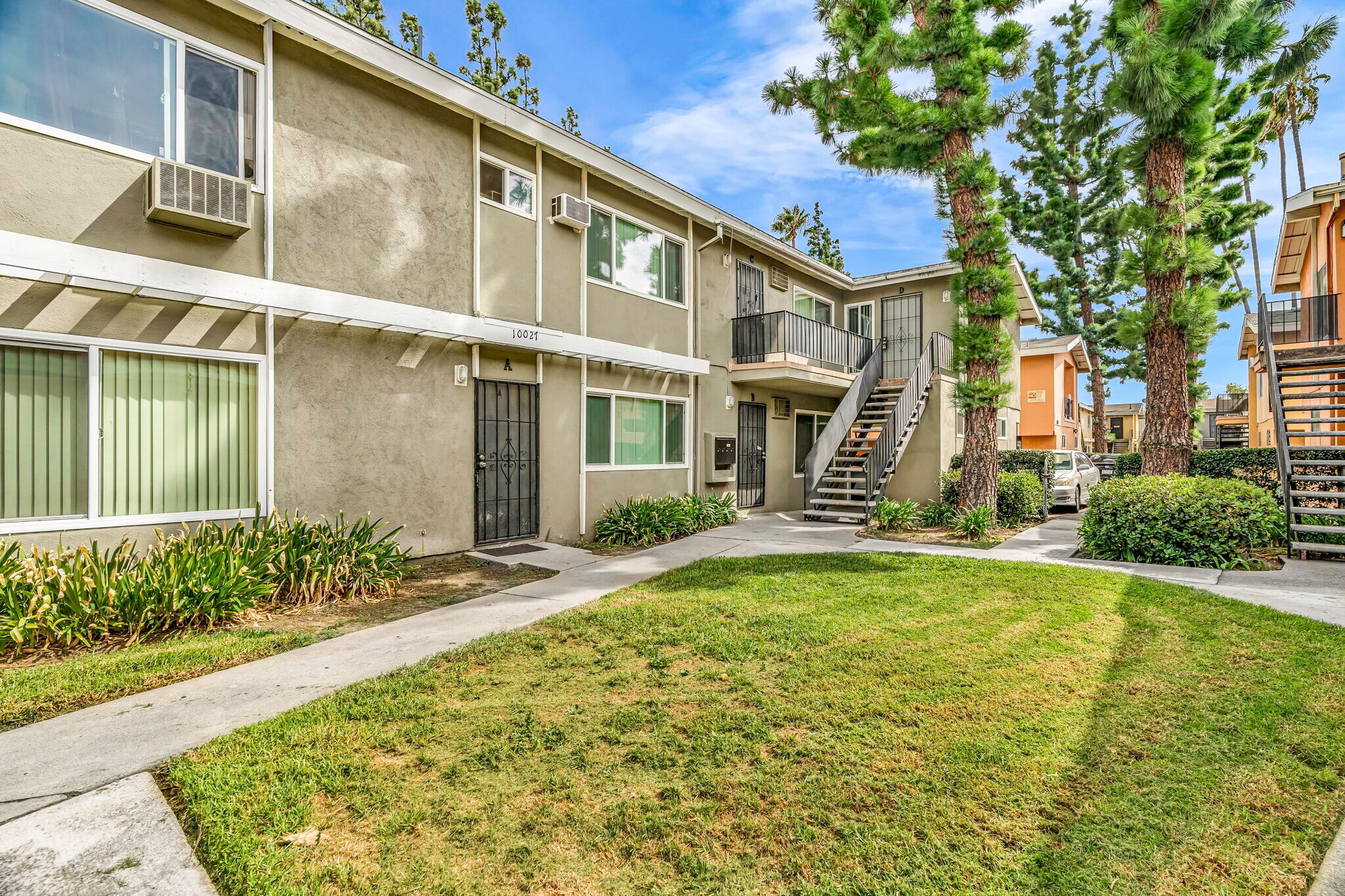 Building Photo - 10023 Sepulveda Blvd