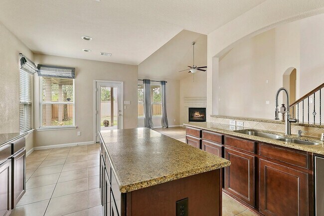 Building Photo - 26315 Cedar Pine Dr