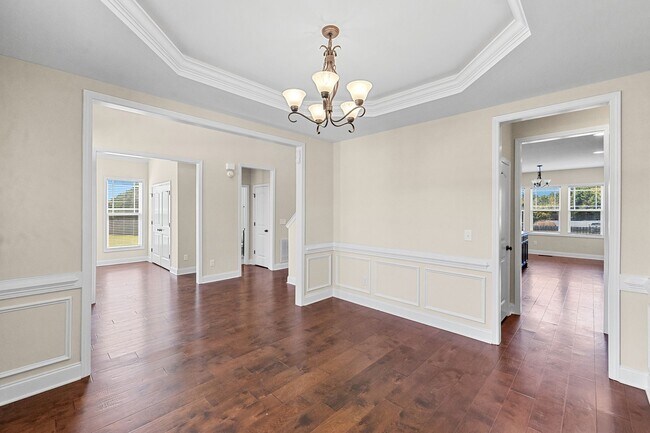 Building Photo - **Spacious 3bd/3ba in Raleigh**