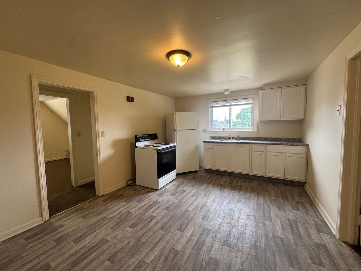 Building Photo - 1729 Stark Ave SW