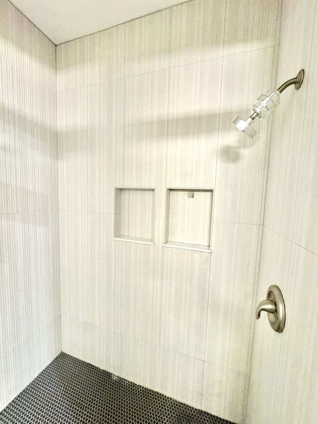 Building Photo - Stunning and Unique Luxury Town Home for Rent in the heart of sought after SODO!