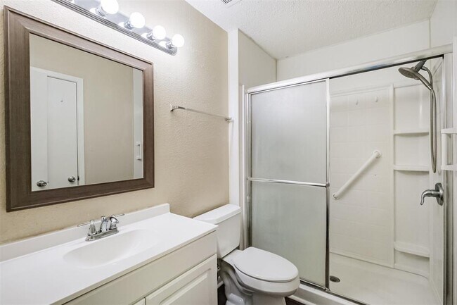 Building Photo - 12326 Flaxen Dr