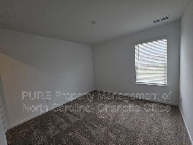 Building Photo - 14036 Penbury Ln