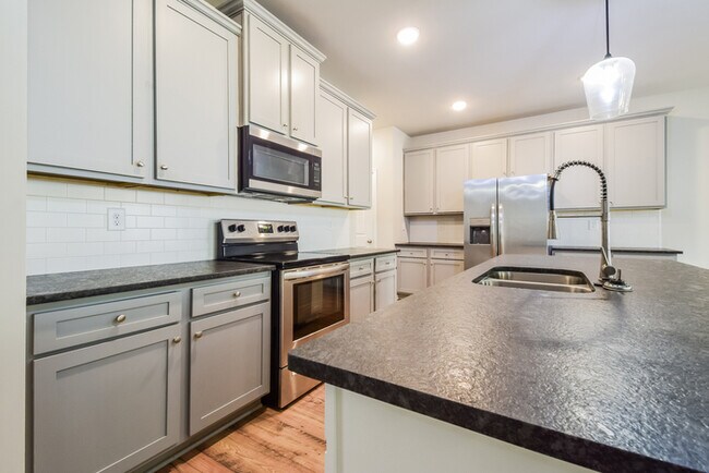 Building Photo - 1191 Spring Marsh Ct NE
