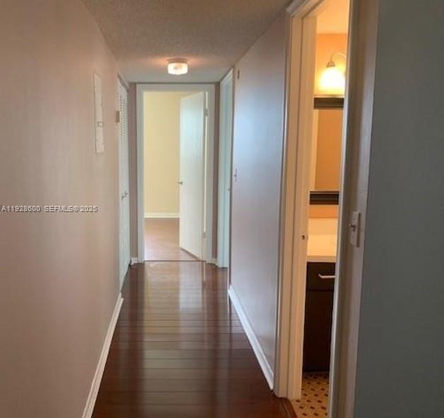 Building Photo - 500 NE 2nd St