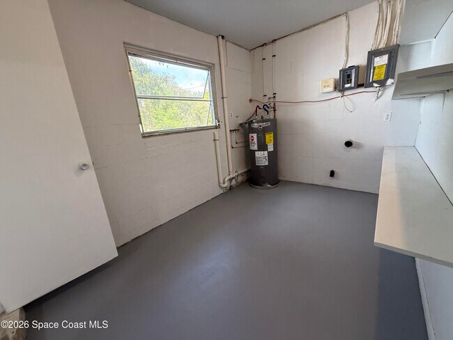 Building Photo - 1412 Overlook Terrace