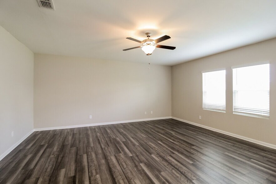 Building Photo - 3954 Kendrick Cir