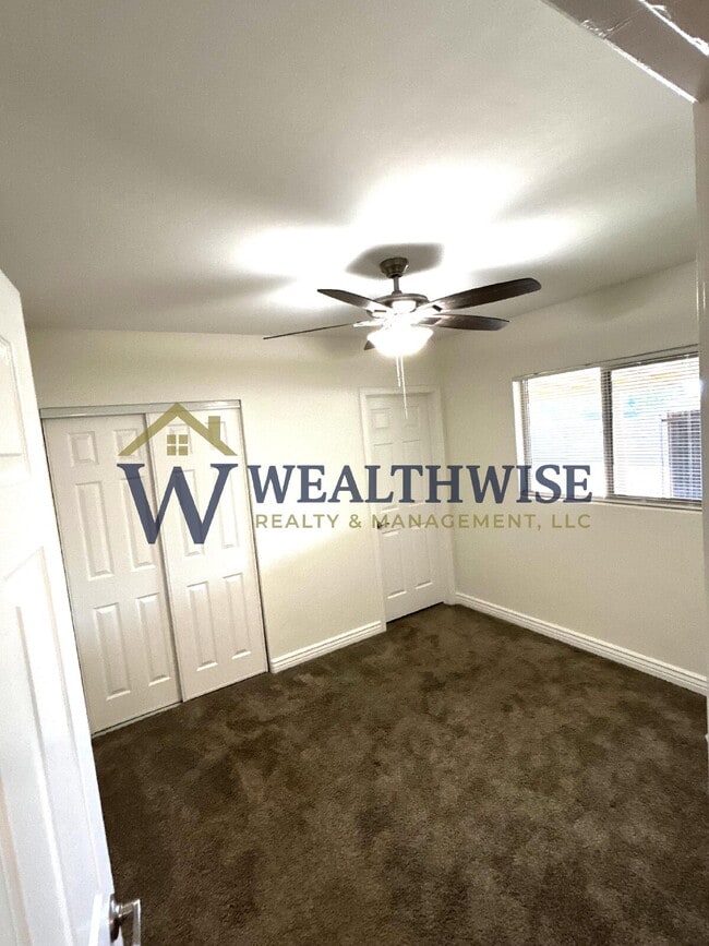Building Photo - Freshly Remodeled 3 Bedroom 2 Bath Home for Rent 4641 E 13th Street Unit A,Tucson, AZ 85711 $1,49...