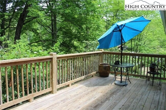 Building Photo - 162 Horseshoe Dr