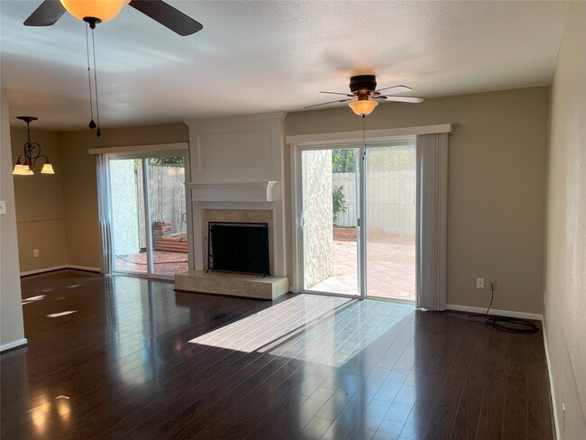 Building Photo - 12315 Glenview Dr