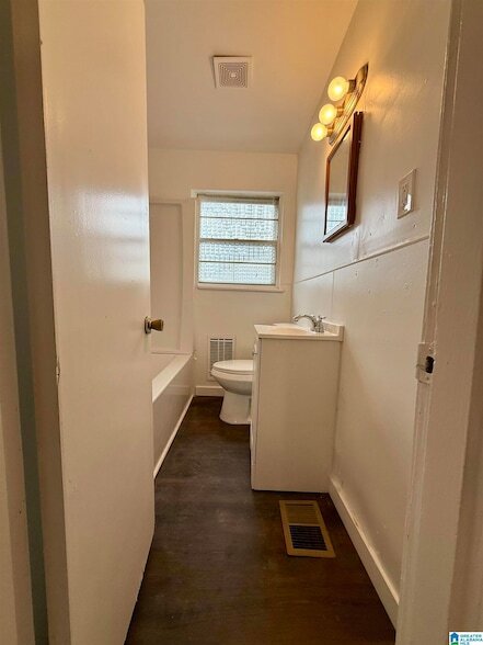 Building Photo - 7823 Rugby Ave