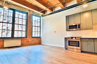 Building Photo - 63 Melcher St