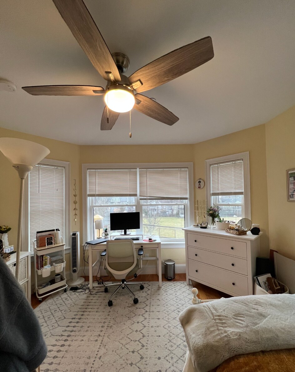 Building Photo - 118 Holland St